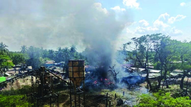 রাখাইনে জান্তার বিমান হামলায় নিহত ৫০, রোহিঙ্গা প্রত্যাবাসনে শঙ্কা রাখাইনে জান্তার বিমান হামলায় নিহত ৫০, রোহিঙ্গা প্রত্যাবাসনে শঙ্কা