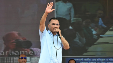PM Urges Youth to Step Forward in Rebuilding Country, Combating Dengue
