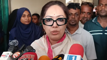 যে কোনো নাগরিক যেকোনো সময় দেশ ছাড়তে ও ঢুকতে পারেন’: রুমিন ফারহানা
