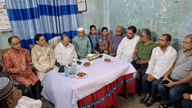 প্রয়াত সাংবাদিক পুলক চ্যাটার্জির পরিবারের পাশে থাকার আশ্বাস সরোয়া