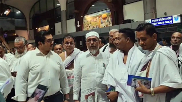 নিজ অর্থায়নে নেত্রকোণা-৪ আসনের ৪৭ নেতাকর্মীকে ওমরাহে পাঠালেন বাবর