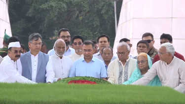 জিয়াউর রহমান ও খালেদা জিয়ার সমাধিতে প্রধানমন্ত্রীর শ্রদ্ধা জিয়াউর রহমান ও খালেদা জিয়ার সমাধিতে প্রধানমন্ত্রীর শ্রদ্ধা